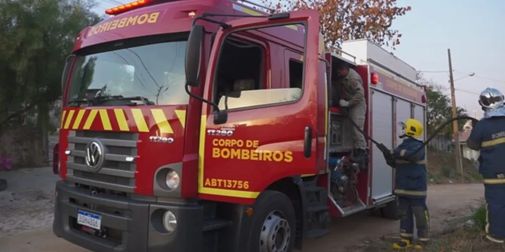 Caso foi registrado na tarde deste sábado (21) e mobilizou uma equipe do Corpo de Bombeiros