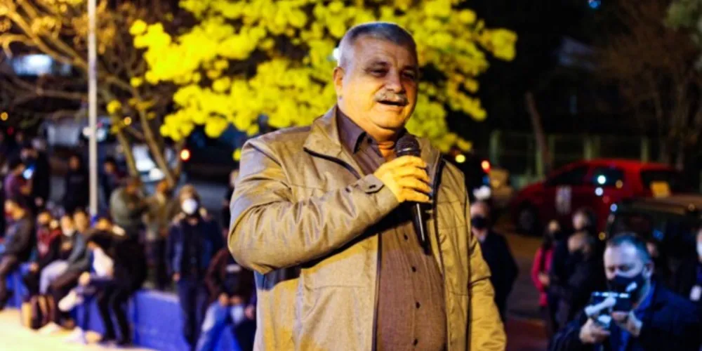 Prefeito Jorge Derbli (PSDB) esteve presente na abertura da nova pista de skate, realizada na sexta-feira (27)