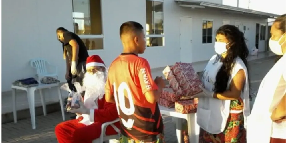 A mesma campanha já teve atuação no bairro em 2020, e foram mais de 2,6 mil brinquedos arrecadados pela campanha, e mais de 1,6 mil doces para crianças da região. 