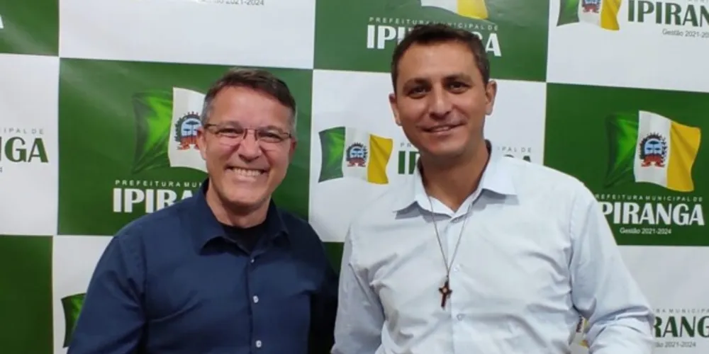 Secretário Claudio Souza e o prefeito Douglas Modesto concederam entrevista ao Grupo aRede nesta semana