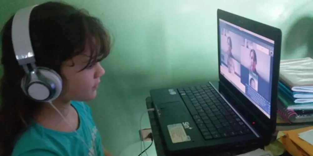 Modelo foi adotado durante a pandemia, nas aulas remotas