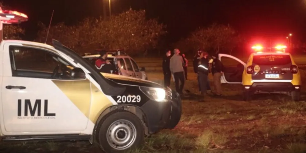 Corpo foi localizado por moradores da região na madrugada deste domingo (12). Identidade da vítima já foi confirmada pelas autoridades