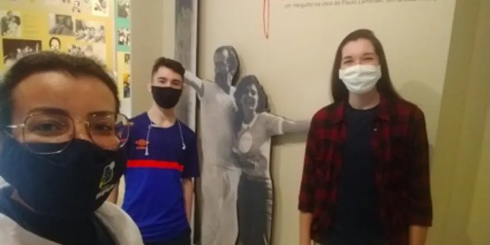 Visitas foram realizadas em pequenos grupos