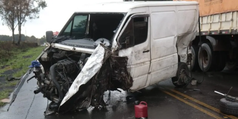 Batida ocorreu durante a tarde desta terça-feira (14), na estrada que liga Palmeira e Ponta Grossa