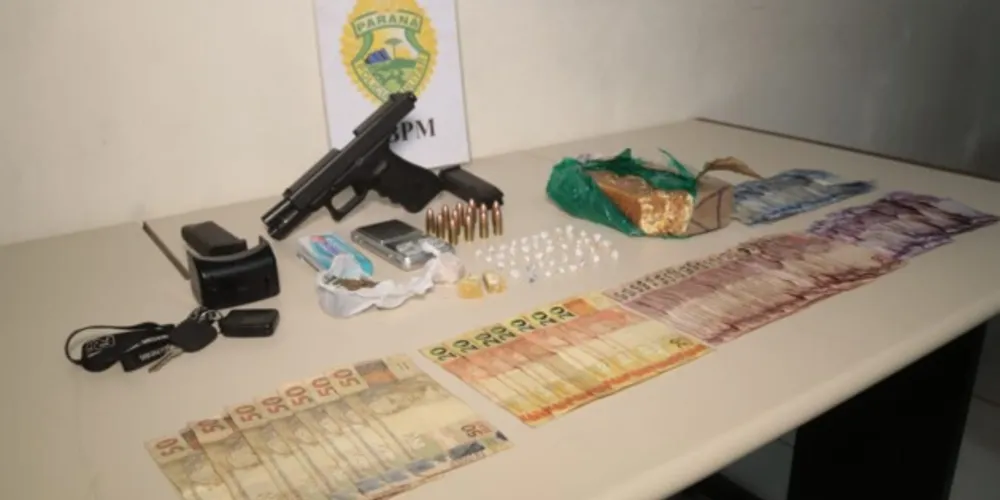 Entorpecentes estavam em posse de um rapaz de 31 anos e um menor