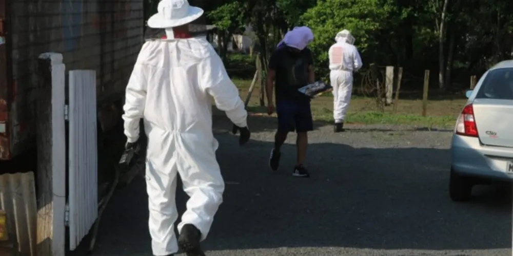 Equipes de socorro prestaram atendimento no local na tarde desta segunda-feira (20)