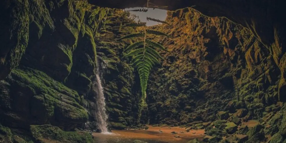 Parque de Natureza Buraco do Padre está localizado na região de Itaiacoca,em Ponta Grossa