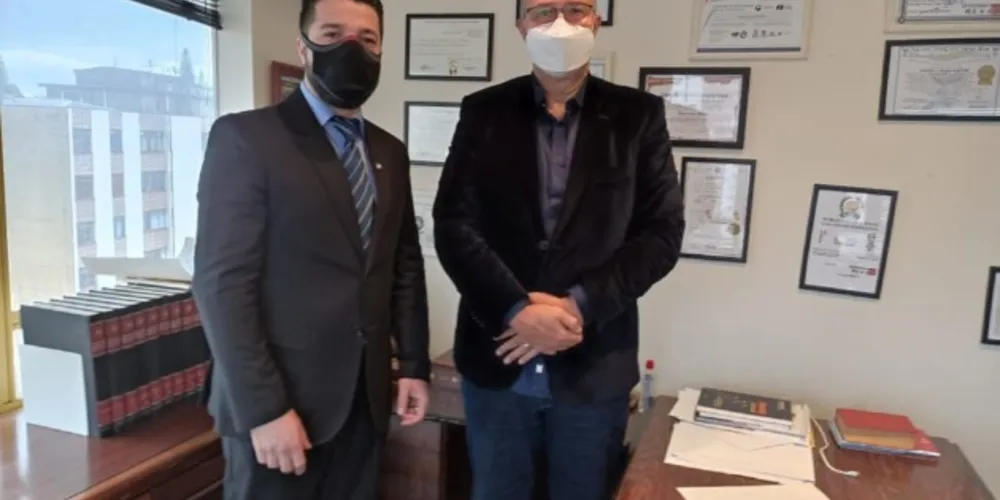 Leandro Bianco participa de encontro com o deputado Aroldo Martins