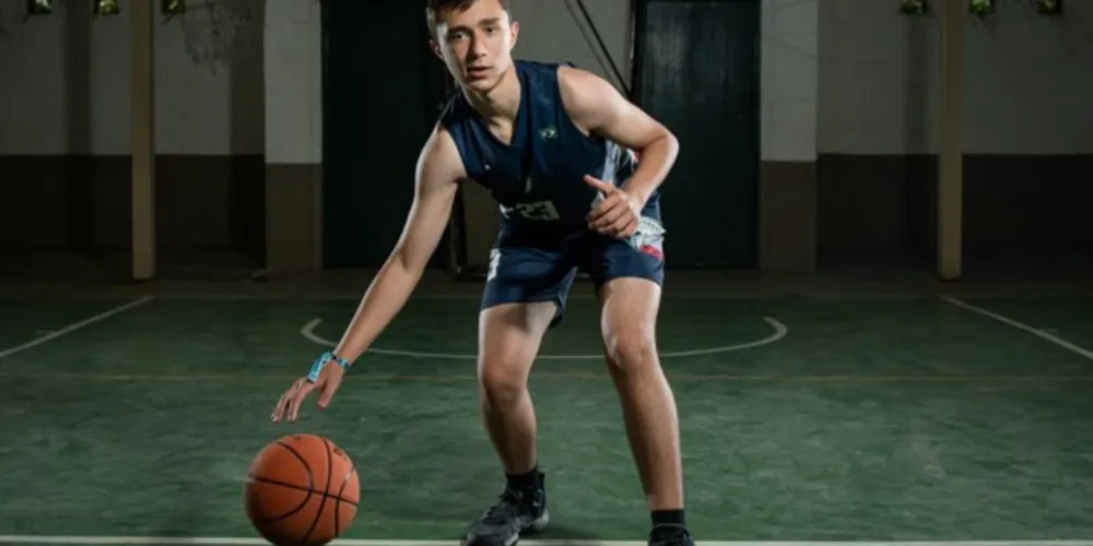 Luca Giovanetti, ala sub-14 do Círculo Militar do Paraná.