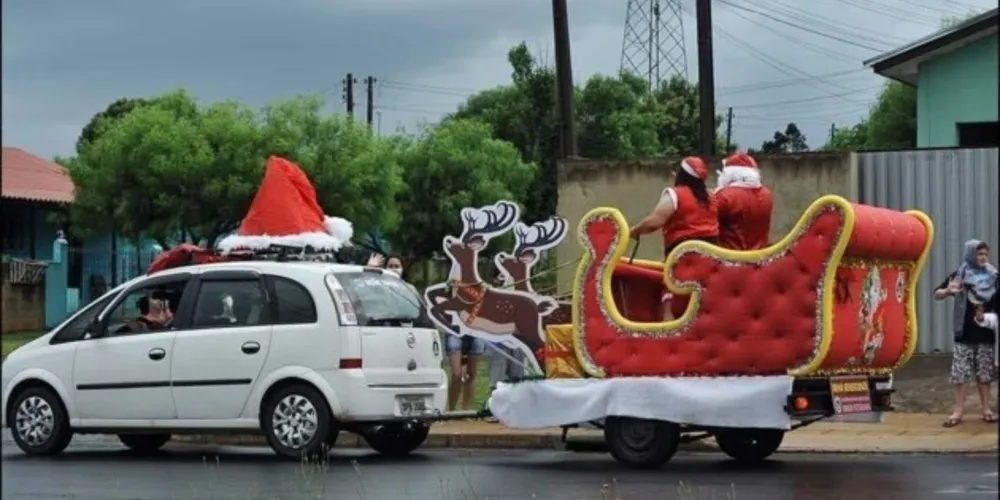 Trenó feito pelo grupo Amigos Veteranos, que participou da campanha em 2020.