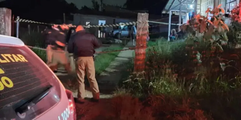 A vítima foi morta com vários tiros na noite desta quarta-feira.