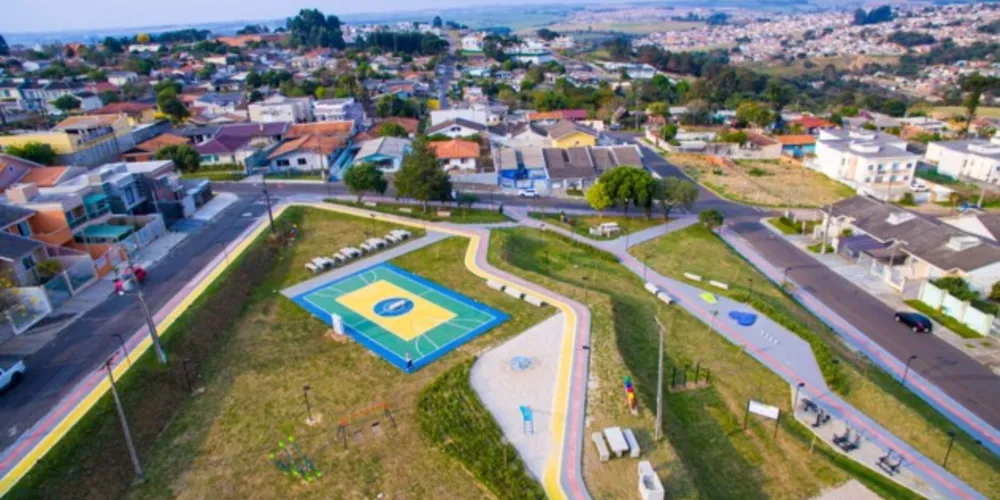 Investimentos na revitalização transforam a praça em um novo espaço para a comunidade