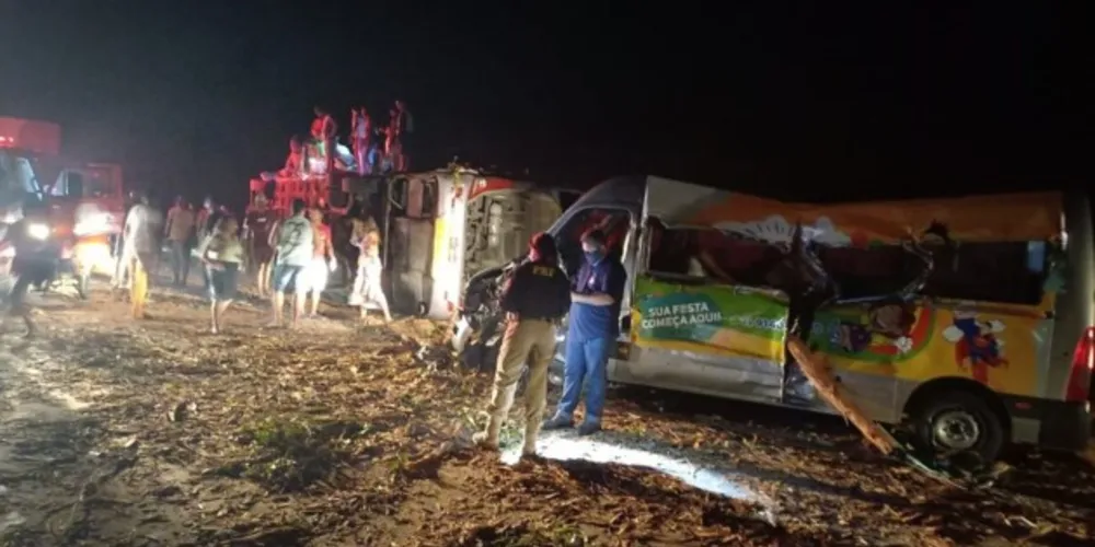 Acidente deixa 12 mortos e 22 feridos na região sul da Bahia