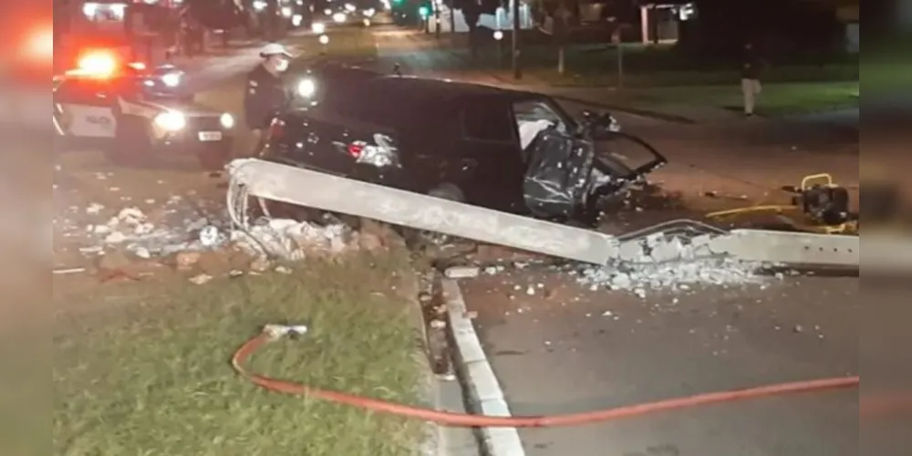 Acidente ocorreu na Rua Tijucas do Sul, no bairro Sítio Cercado