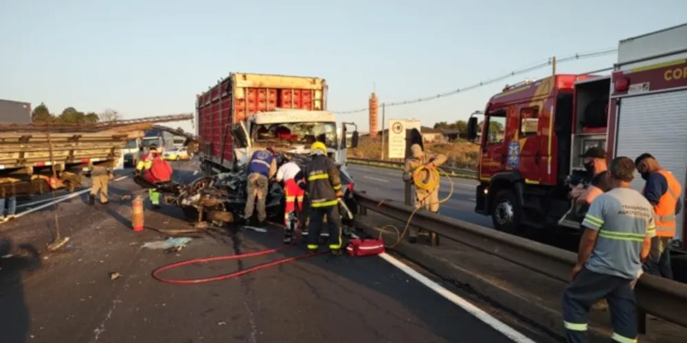 Grave acidente é atendido neste momento na Rodovia do Café, em Ponta Grossa