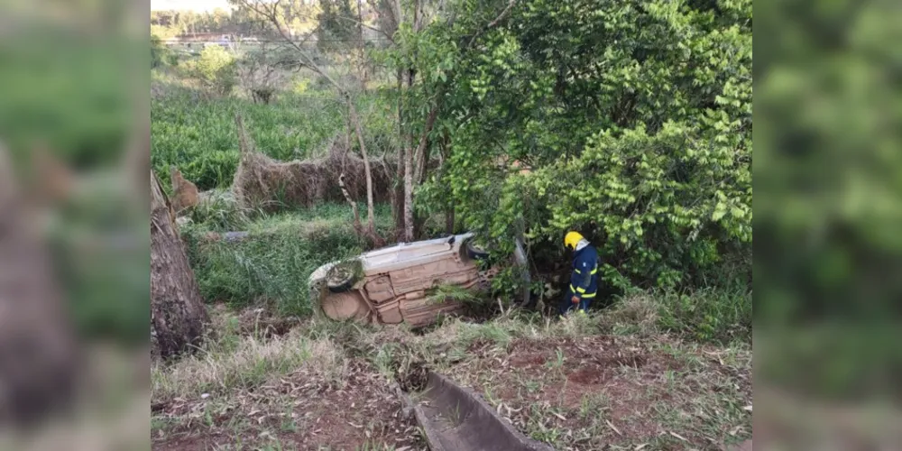 Acidente aconteceu no prolongamento da Avenida Monteiro Lobato sentido Carambeí, próximo a sede campestre do Clube Verde