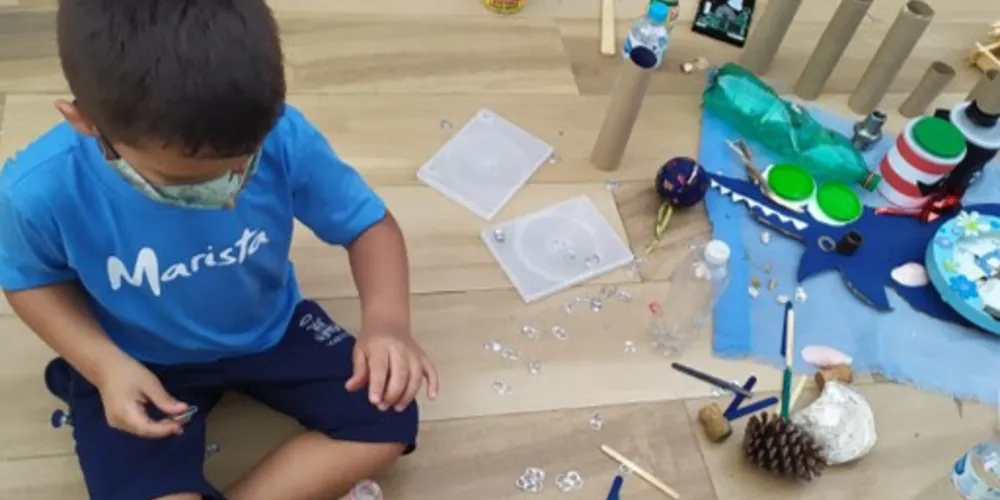 O estudo “Aprendizagem ativa: 'Prática' encontra 'mentes ativas" demonstrou como diferentes abordagens de aprendizagem ativa podem ser eficazes e atrativas para alunos de diferentes idades.