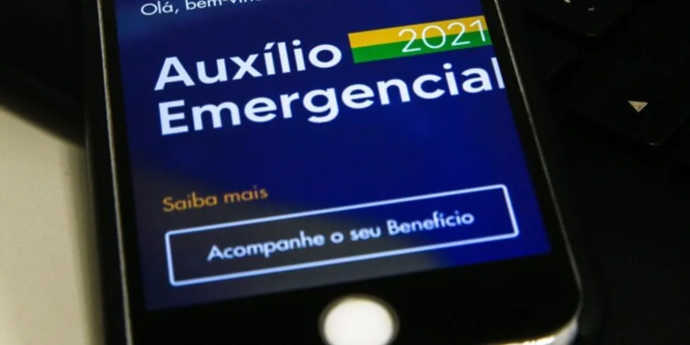 Trabalhadores informais e inscritos no CadÚnico nascidos em novembro podem sacar o dinheiro a partir de hoje.
