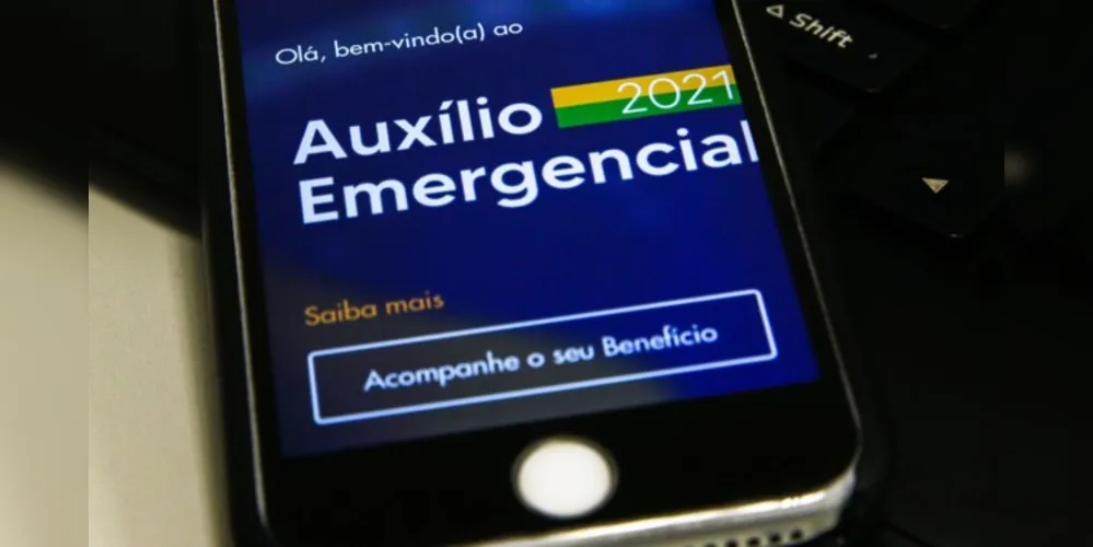 Trabalhadores informais e inscritos no CadÚnico nascidos em novembro podem sacar o dinheiro a partir de hoje.