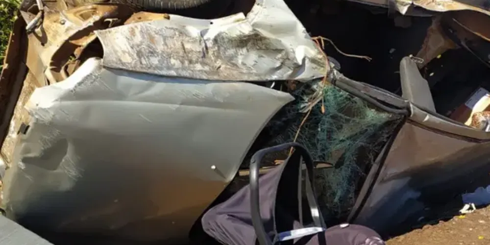 Cadeirinha salva vida de bebê de um ano em grave acidente