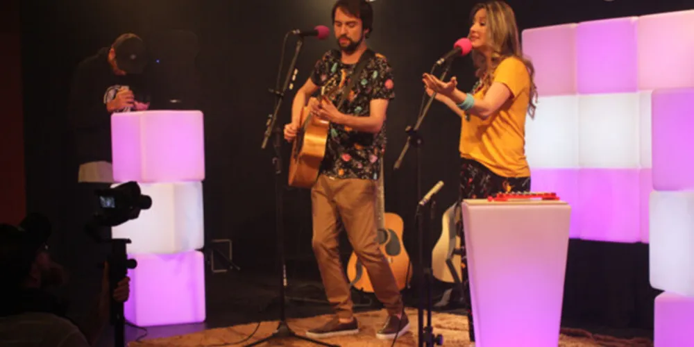 O repertório é formado por oito cantigas tradicionais (como Escravos de Jó, Alecrim Dourado e Sambalelê)