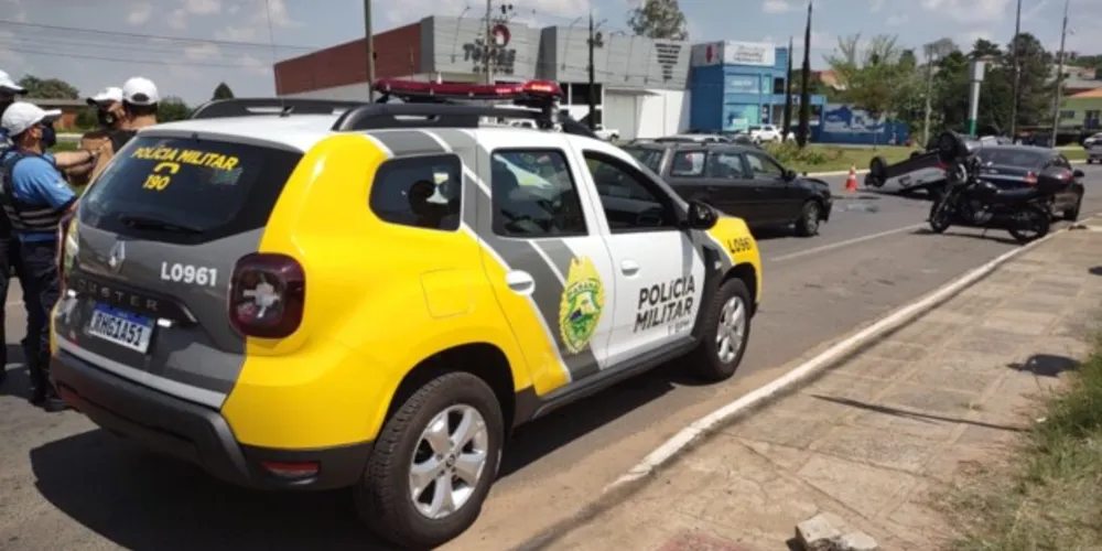 Acidente aconteceu na Avenida Visconde de Taunay, em Ponta Grossa