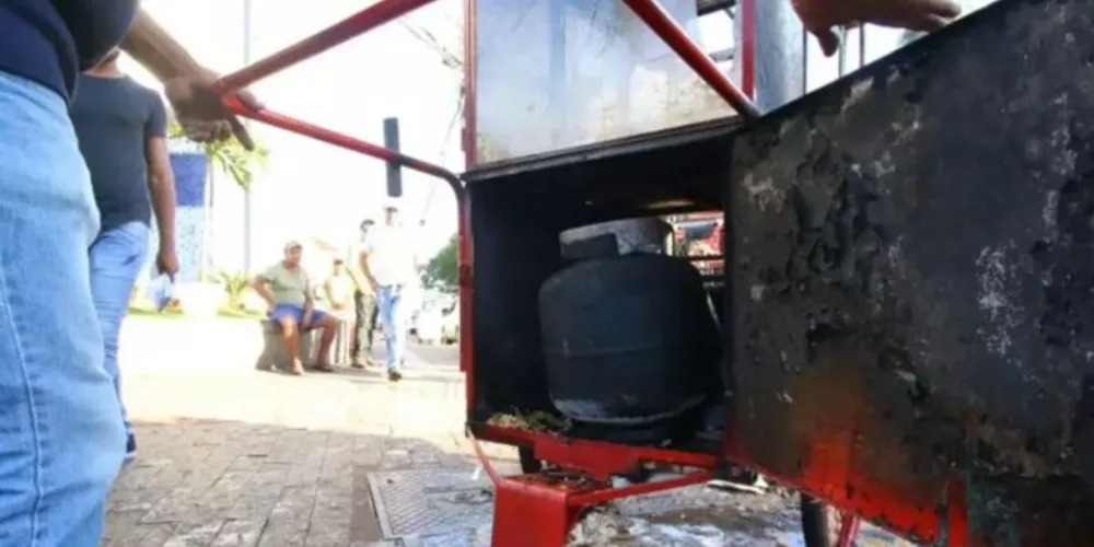 Imagem ilustrativa da imagem Internautas procuram vendedor de pipocas após explosões