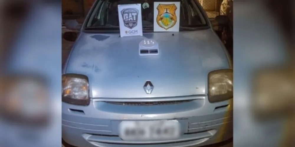 Imagem ilustrativa da imagem Casal é preso com veículo furtado e drogas em PG