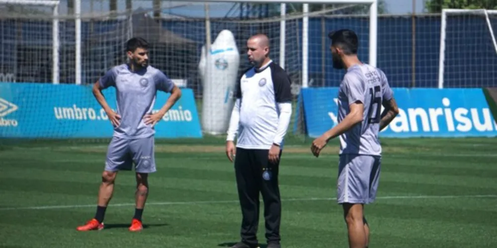 Ricardo Catalá estrelia nesta tarde no comando técnico do Fantasma