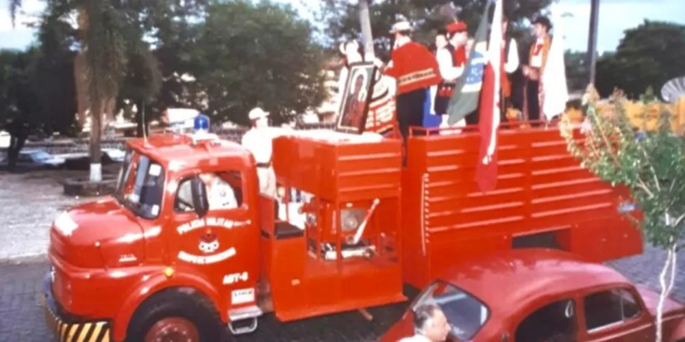 Senhora de Czestochowa, na chegada em Irati.