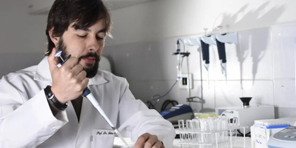 Cientistas de universidades do Paraná ganham destaque em ranking da América Latina.