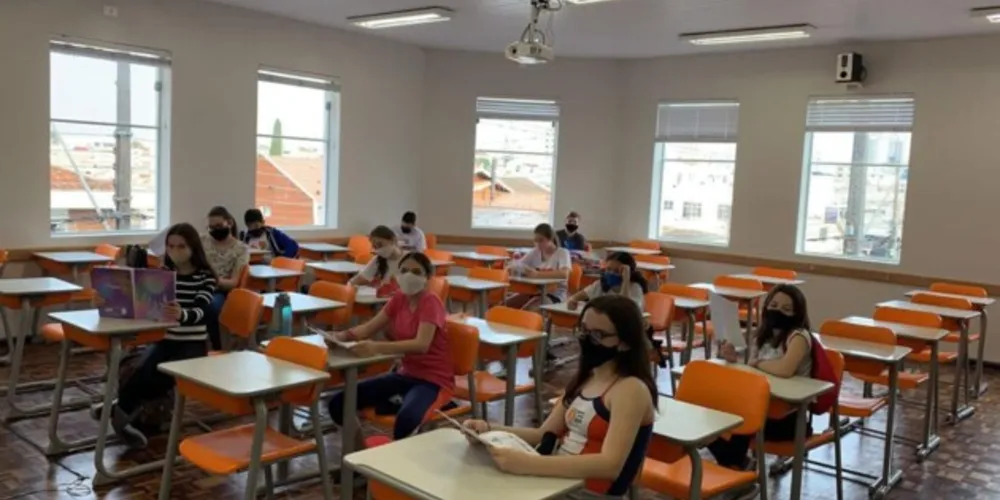 O Colégio já conta com o tradicional Clube da Matemática e, a partir deste mês de outubro, terá também um Clube da Ciência.