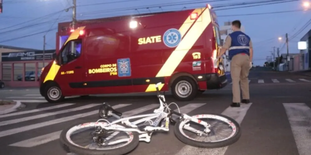 O cliclista sofreu apenas escoriações, ele assinou recusa de encaminhamento para casa hospitalar.