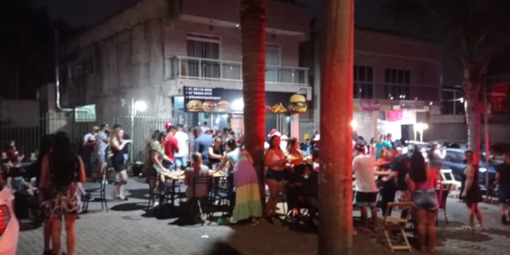 Abordagens da AIFU durante o final de semana culminam em 20 pontos comerciais fechados e mais de R$ 800 mil em multas na Capital - Curitiba