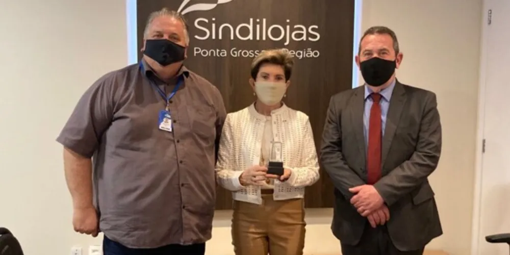 As lojas premiadas receberão além de troféu, prêmios em dinheiro. 