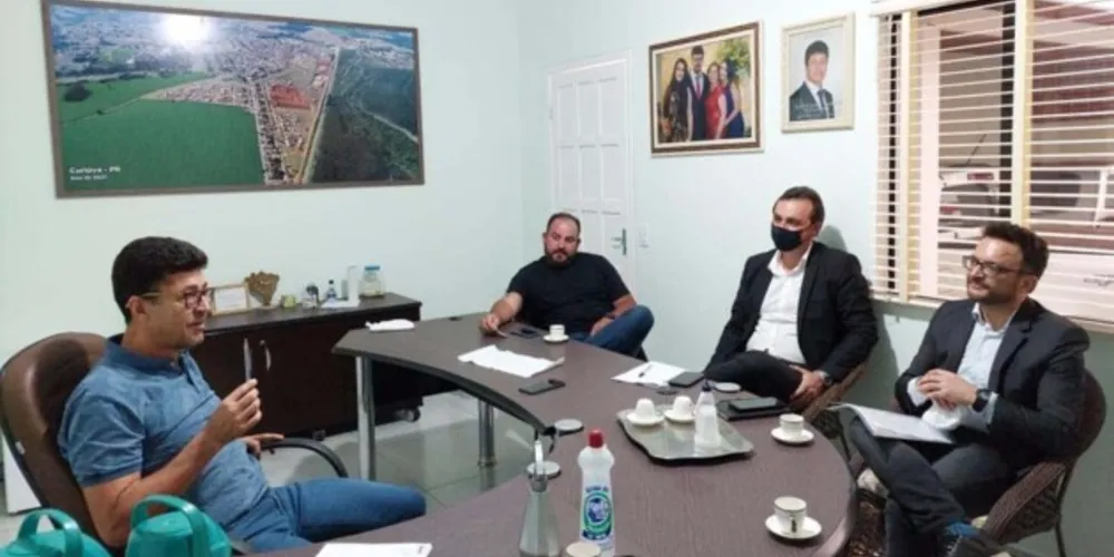 Prefeito Nato Moura confirmou novas obras estruturantes e renovou a parceria com a 'Fomento Paraná'