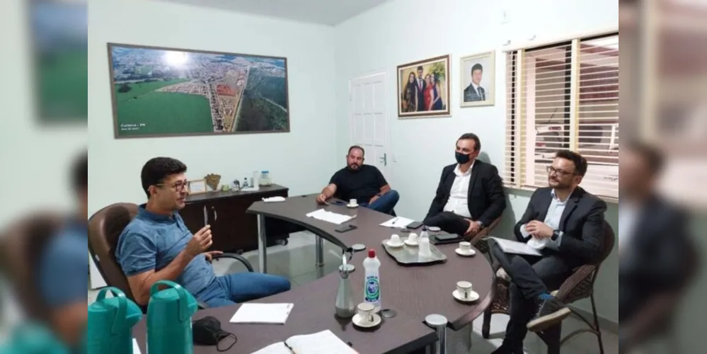 Prefeito Nato Moura confirmou novas obras estruturantes e renovou a parceria com a 'Fomento Paraná'