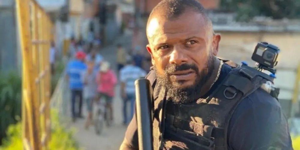 Atualmente afastado do cargo, ele diz estar sendo perseguido pela cúpula da instituição