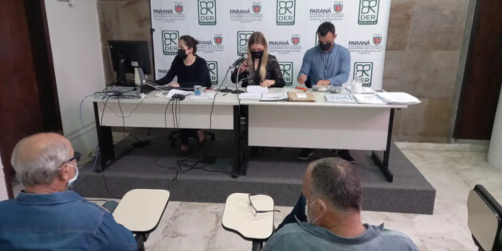 Abertura de envelopes com documentos de habilitação das participantes na licitação da conservação do anel de integração