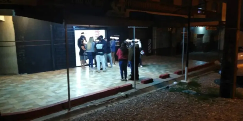 Segundo a polícia a vítima não tinha antecedentes criminais, mas constam algumas ocorrências devido ao trabalho do empresário.