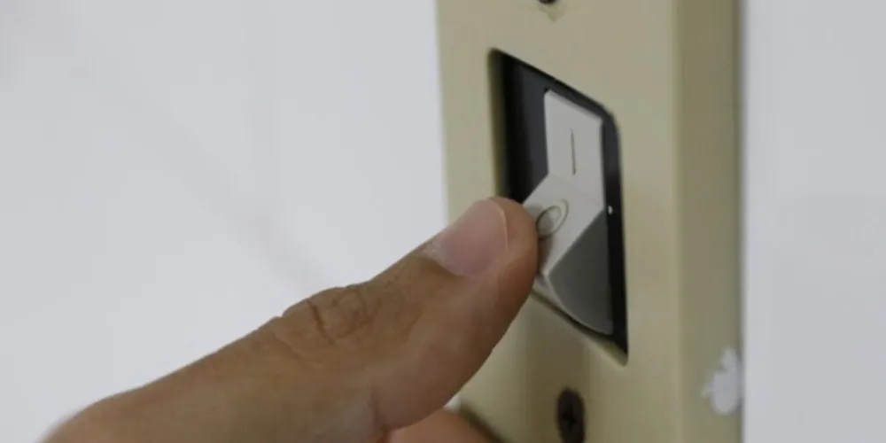 Confira dicas de como diminuir o uso da energia com mudança de hábitos