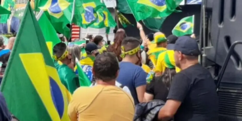 Um ato ocorre também na BR-116, em Mafra, próximo a divisa de Santa Catarina com o Paraná. 