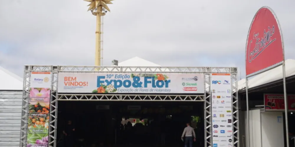 Toda a renda adquirida durante a exposição é destinada a projetos sociais, educacionais e assistenciais