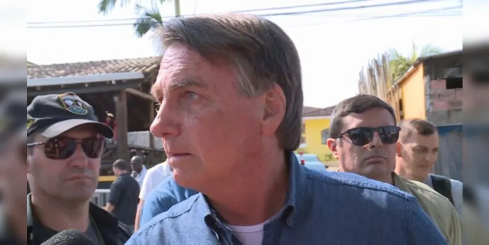 Presidente infringiu regra ao não utilizar máscara de proteção facial neste sábado (21)