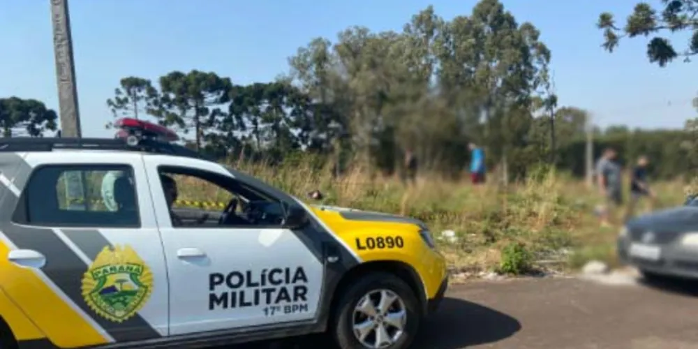 A polícia suspeita que o crime tenha acontecido durante a madrugada no bairro Costeira, em Araucária, na RMC