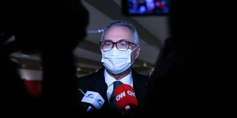 O senadores da CPI da Pandemia têm até o dia 5 de novembro pra votar o relatório. Renan afirmou em coletiva, nesta quinta-feira (26), que entregará o documento até a segunda quinzena de setembro