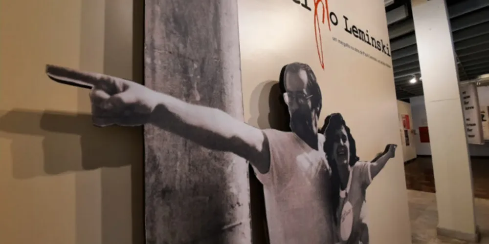 Museu Campos Gerais convida para exposição Múltiplo Leminski 