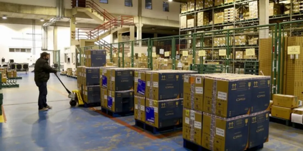 Paraná receberá mais 251,6 mil vacinas contra a Covid-19 nesta terça