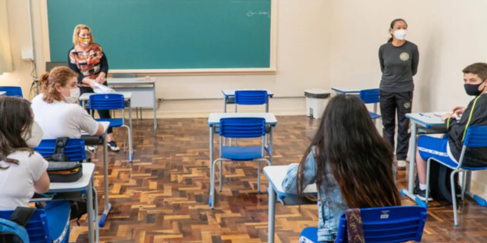 Seleção tem como objetivo reforçar o quadro de profissionais em todos os 32 Núcleos Regionais de Educação (NREs)
