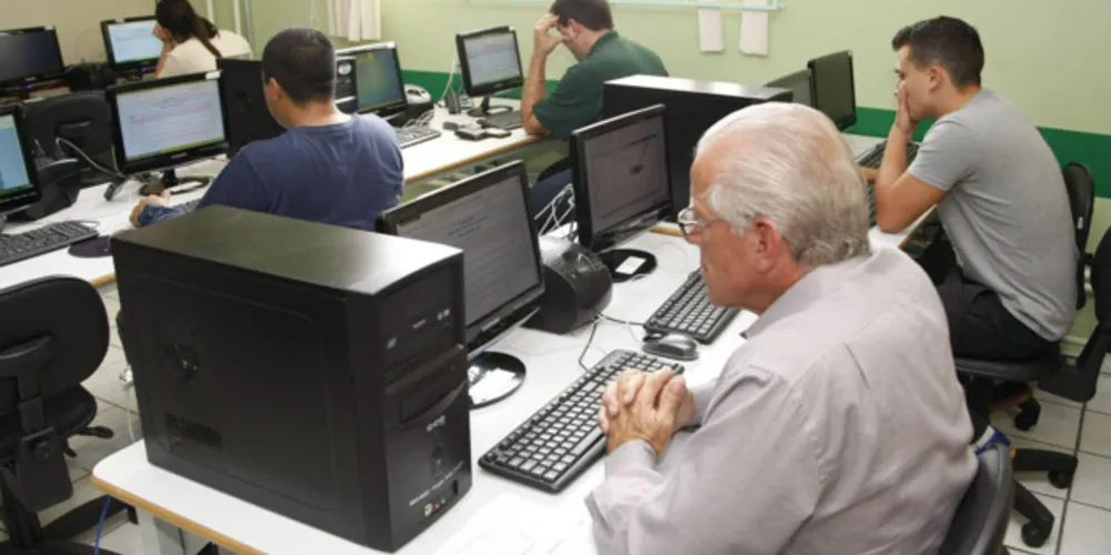 Os exames serão realizados de maneira online, em computadores de instituições de ensino que ofertam EJA, e têm o objetivo de certificar a conclusão de matérias ou semestres.
